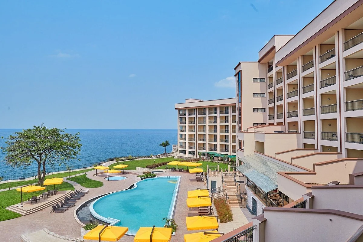 Lakeside hotel and pool in Goma