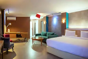 Leon Hotel photo
