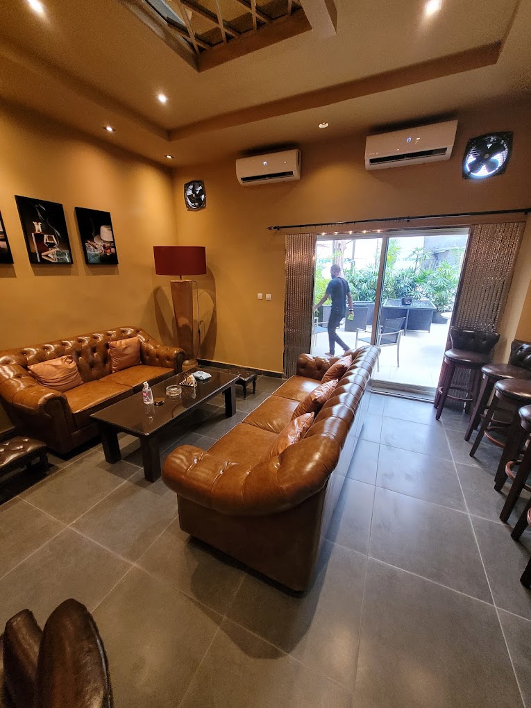 Champagne Lounge Bar Restaurant photo 5
