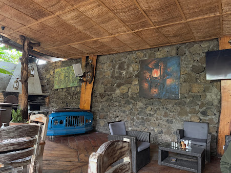 La Rosta Bar-resto-lounge photo 2
