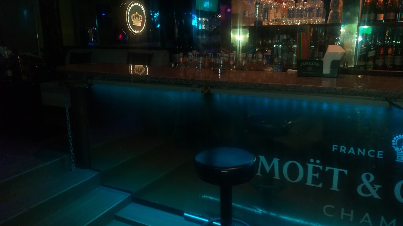 Le klub lounge bar photo 3
