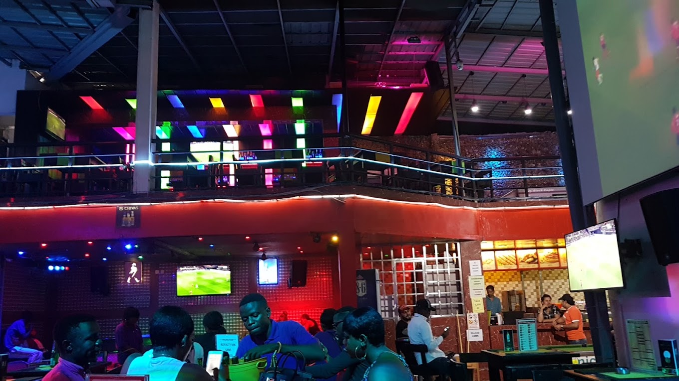 Lounge Bar CARRÉ club photo 2