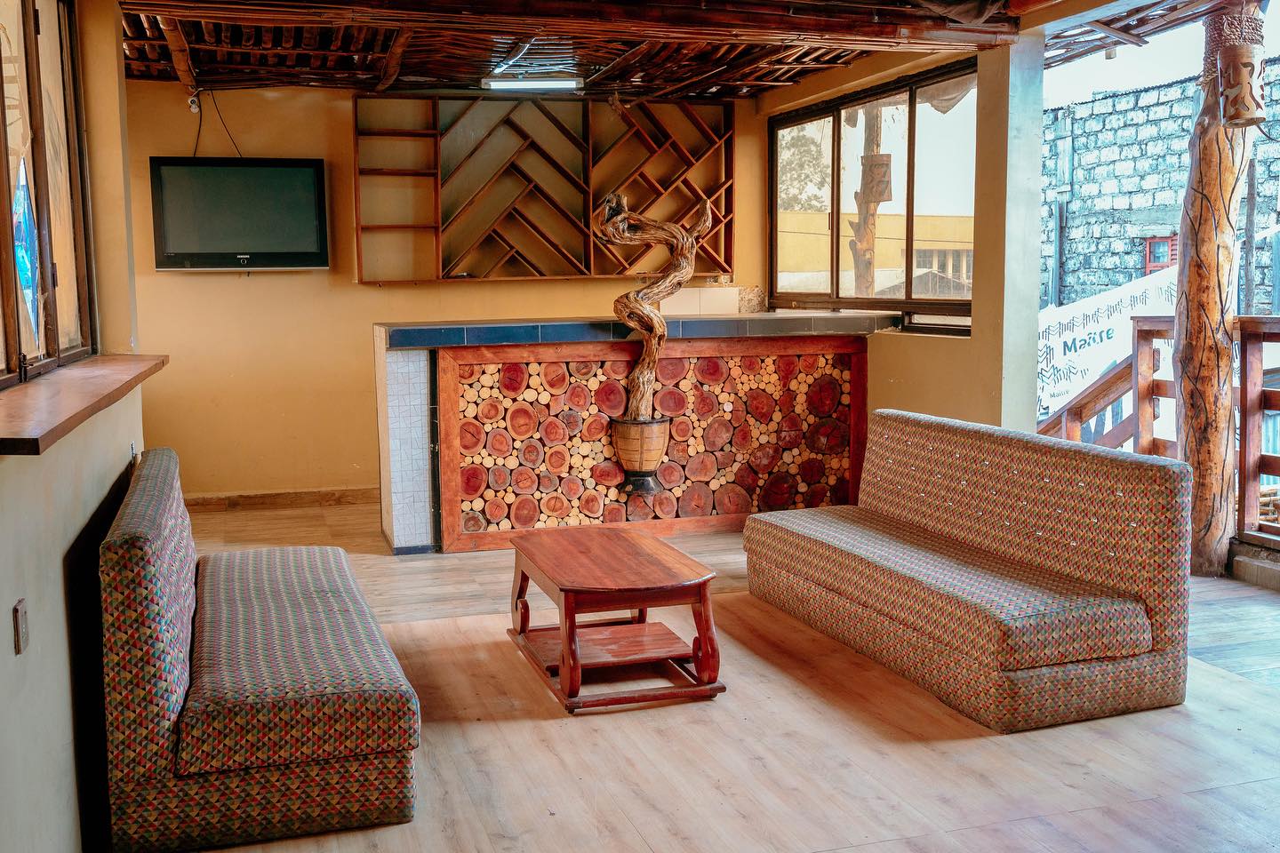 Maître cube – lounge – bar – restaurant/Goma photo